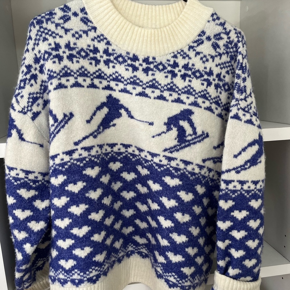 H&M blue and cream ski sweater